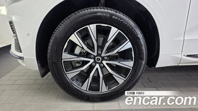 Вольво XC60 B5 Ultra Bright — Фото автомобиля 5
