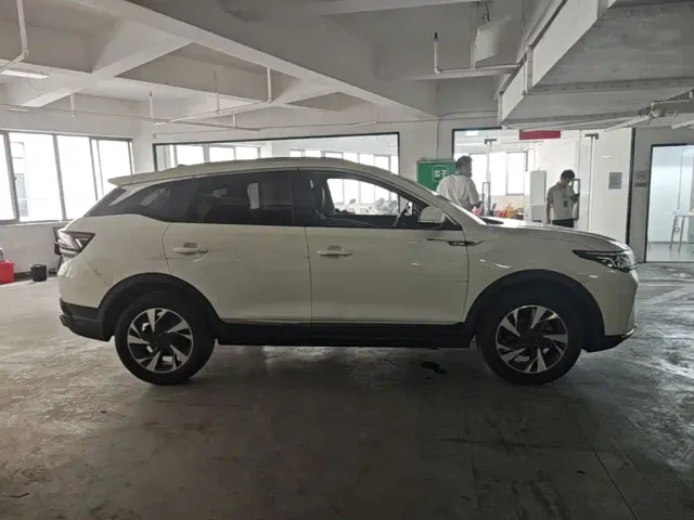 Dongfeng Fengshen AX7 — Фото автомобиля 26