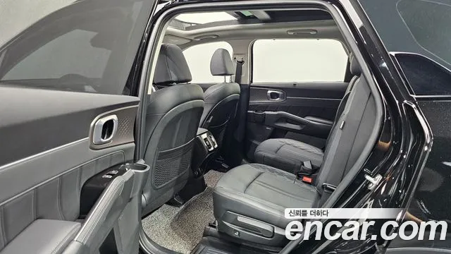 Kia Sorento Новый Sorento 4 поколение Бензин 2.5T 2WD — Фото автомобиля 11
