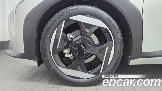 Kia EV4 — Фото автомобиля 5