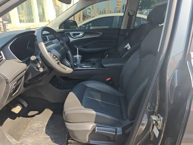 Roewe RX5 — Фото автомобиля 19
