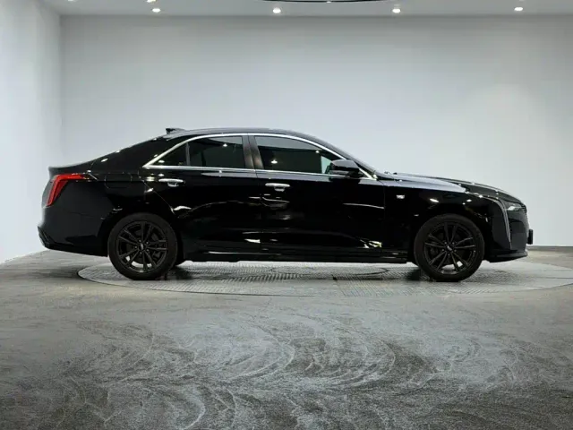 Cadillac CT4 — Фото автомобиля 4