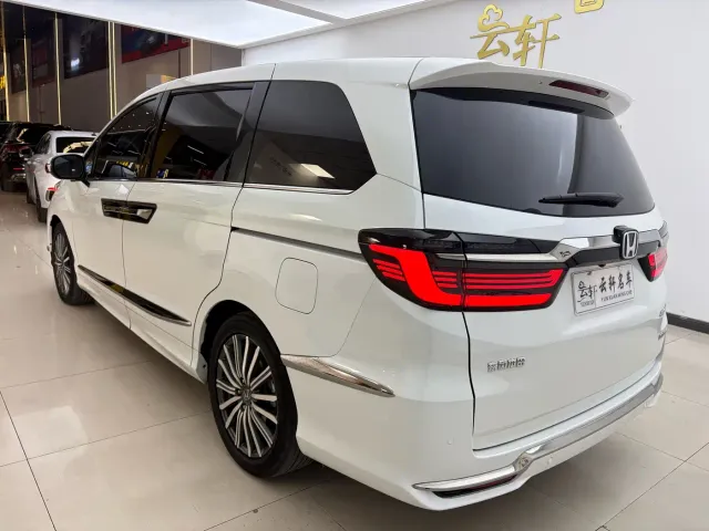 Honda Elysion — Фото автомобиля 5