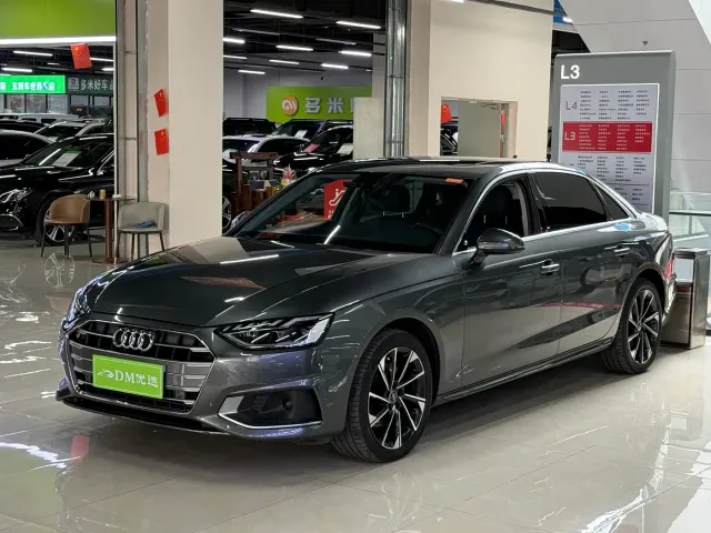 Audi A4L — Фото автомобиля 3