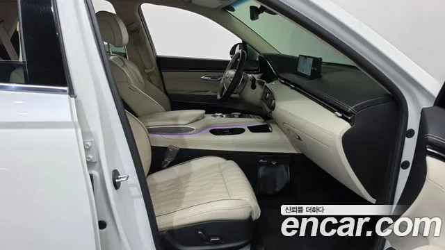 Genesis GV70 — Фото автомобиля 16