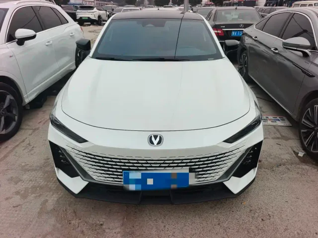 Changan UNI-V — Фото автомобиля 2