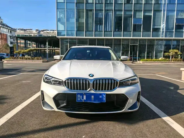 BMW 3 Series — Фото автомобиля 2