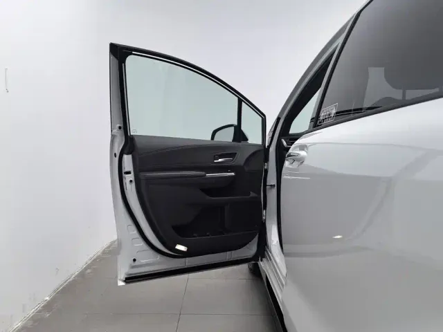 Toyota Sienna — Фото автомобиля 8