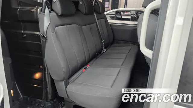 Hyundai Staria — Фото автомобиля 12
