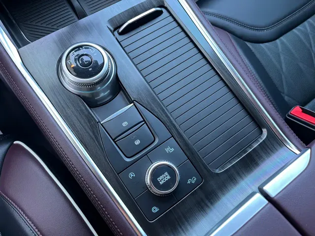 Ford Explorer — Фото автомобиля 13