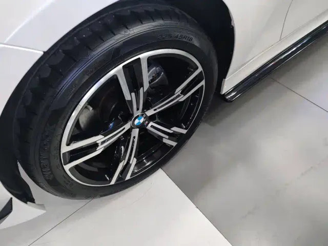BMW 3 Series — Фото автомобиля 22