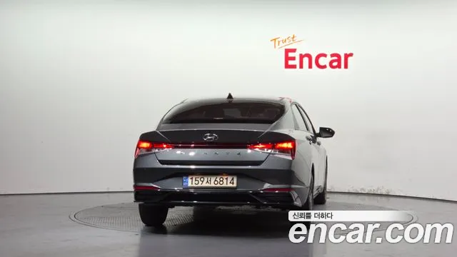 Hyundai AVANTE Avante (CN7) — Фото автомобиля 4