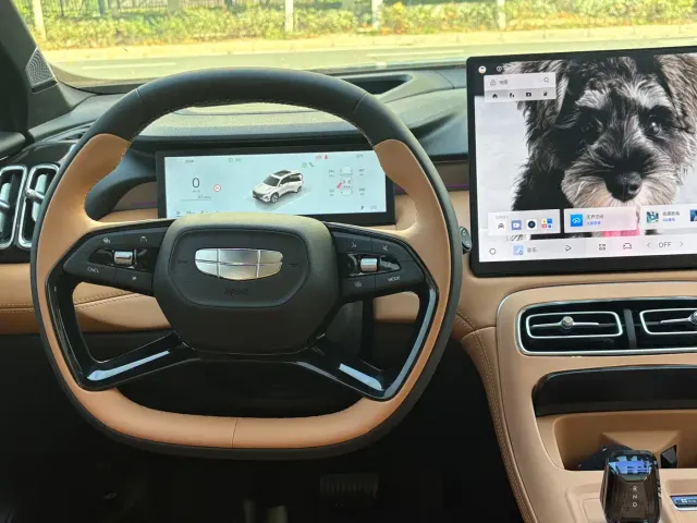 Geely Boyue L — Фото автомобиля 5
