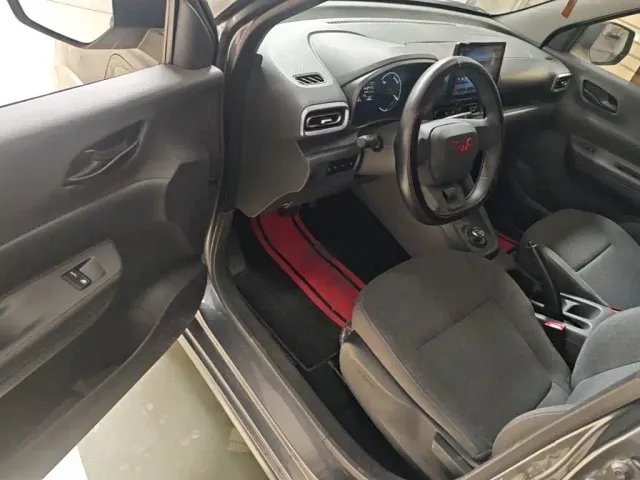 Wuling Hongguang — Фото автомобиля 15