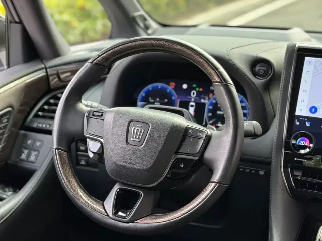Toyota Vellfire — Фото автомобиля 5