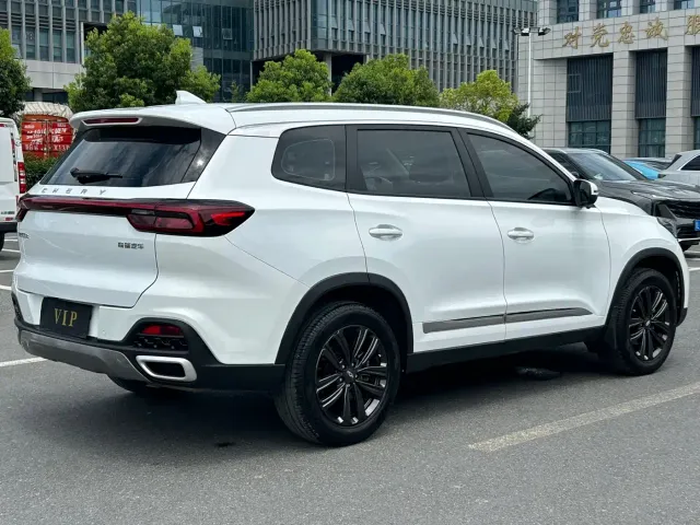 Chery Tiggo 8 — Фото автомобиля 13
