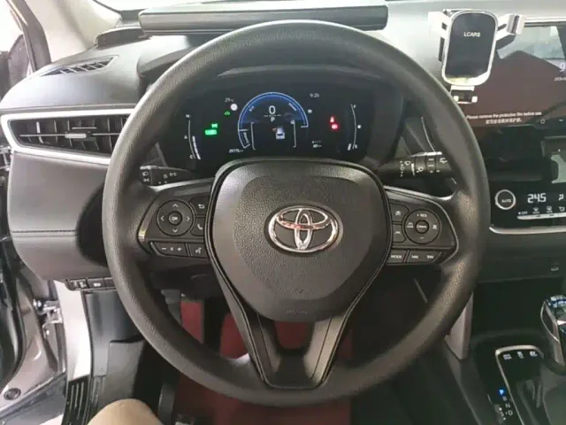 Toyota Corolla Cross — Фото автомобиля 10