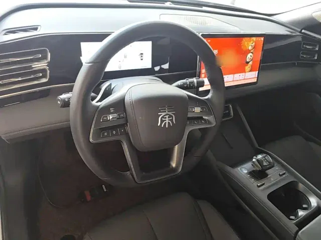 BYD Qin L — Фото автомобиля 10