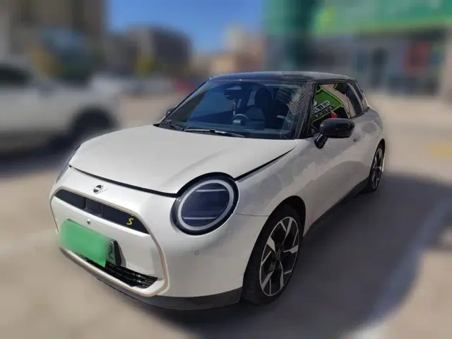 Фотография автомобиля — MINI Cooper