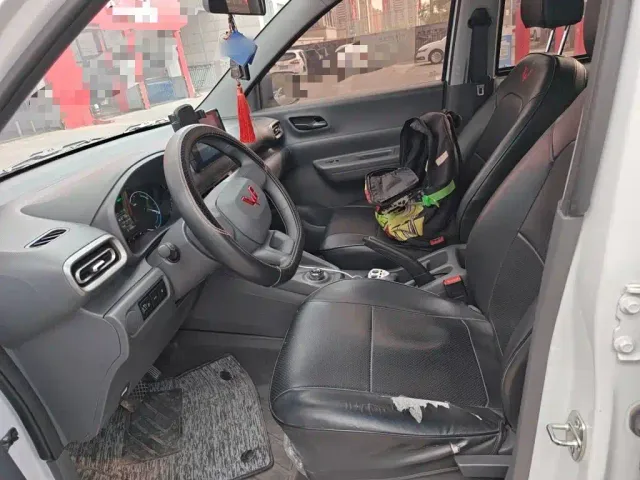 Wuling Hongguang — Фото автомобиля 11