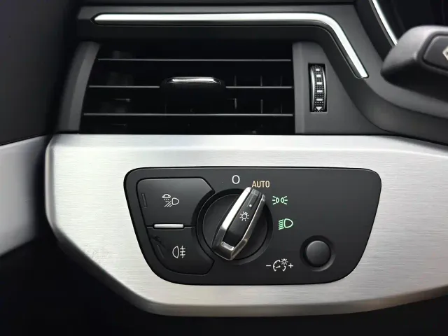 Audi A4L — Фото автомобиля 14
