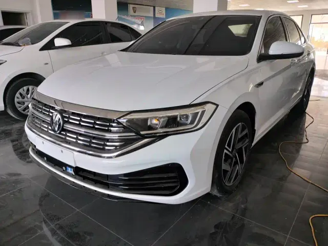 Фотография автомобиля — Volkswagen Sagitar