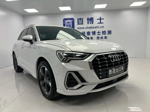 Audi Q3 — Фото автомобиля 3