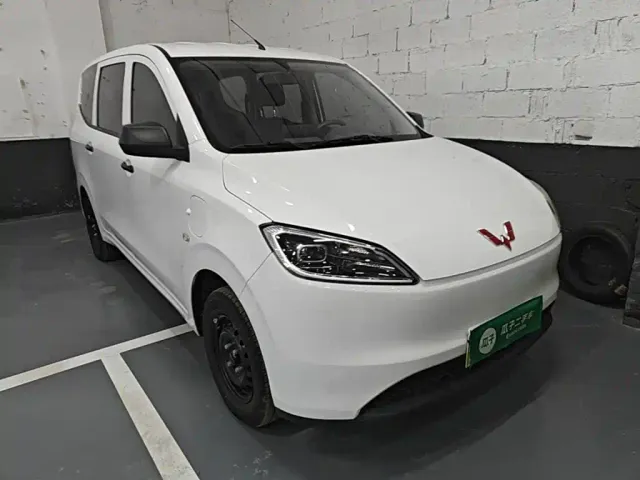 Wuling Hongguang — Фото автомобиля 3