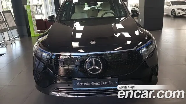 Mercedes-Benz EQB X243 — Фото автомобиля 3