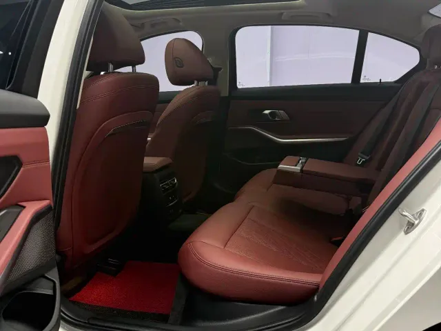 BMW 3 Series — Фото автомобиля 18