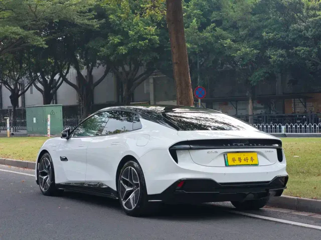 Lotus Emeya — Фото автомобиля 5