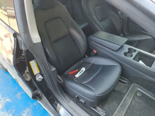 Tesla Model 3 — Фото автомобиля 24