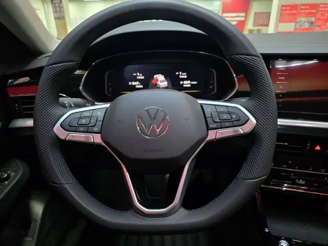 Volkswagen Passat — Фото автомобиля 5