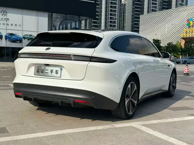 Nio ET5 Touring — Фото автомобиля 7
