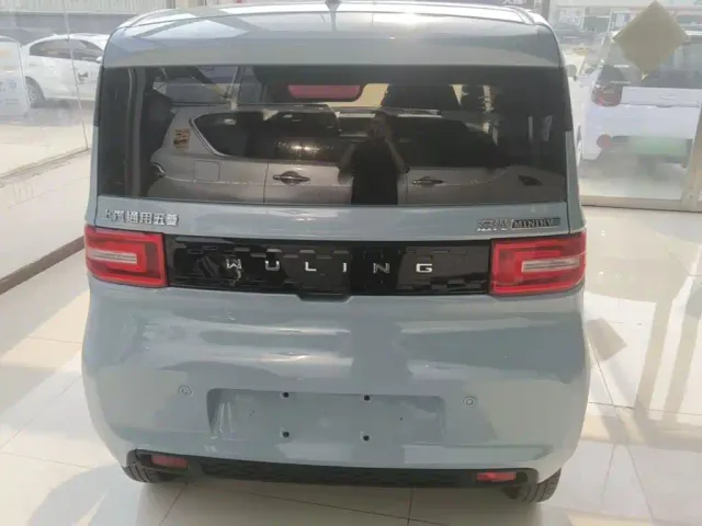 Wuling Hongguang Mini EV — Фото автомобиля 5