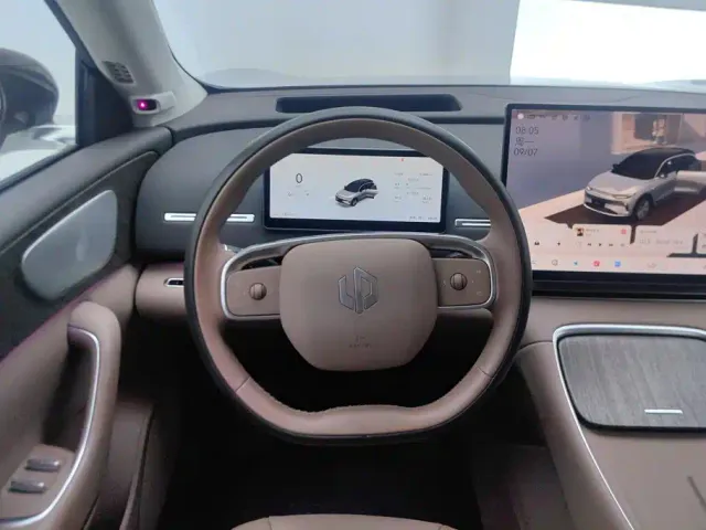 Leapmotor C11 — Фото автомобиля 15