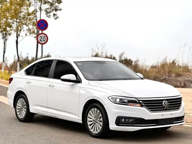 Volkswagen Lavida 2022 1.5L Auto Comfort Edition — Фото автомобиля 3