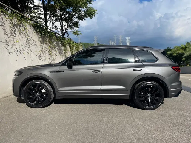 Volkswagen Touareg — Фото автомобиля 4
