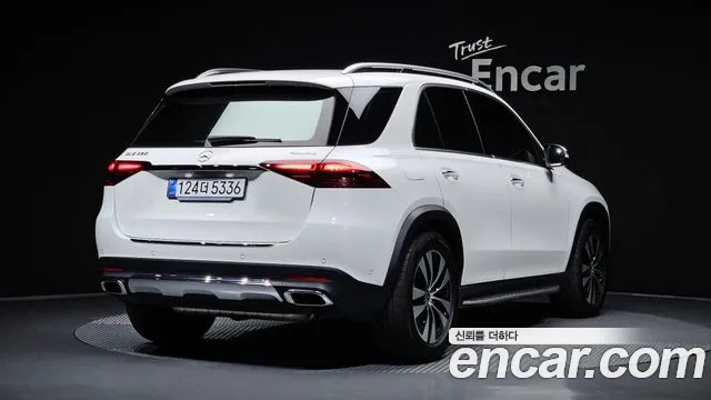 Mercedes-Benz GLE-Class — Фото автомобиля 2