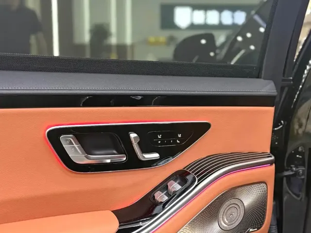 Mercedes-Benz S-Class — Фото автомобиля 12