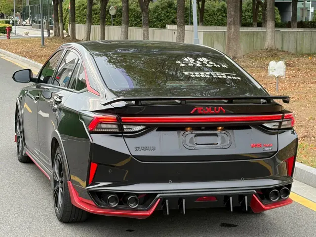 Dongfeng Yixuan MAX — Фото автомобиля 4