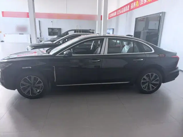 Hongqi H5 PHEV — Фото автомобиля 4