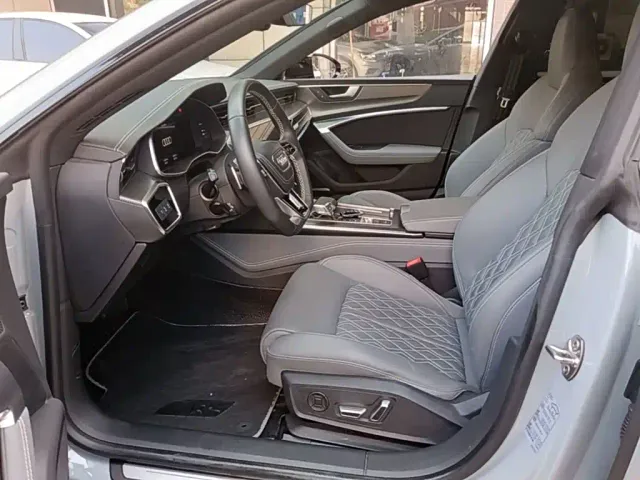 Audi A7L — Фото автомобиля 14
