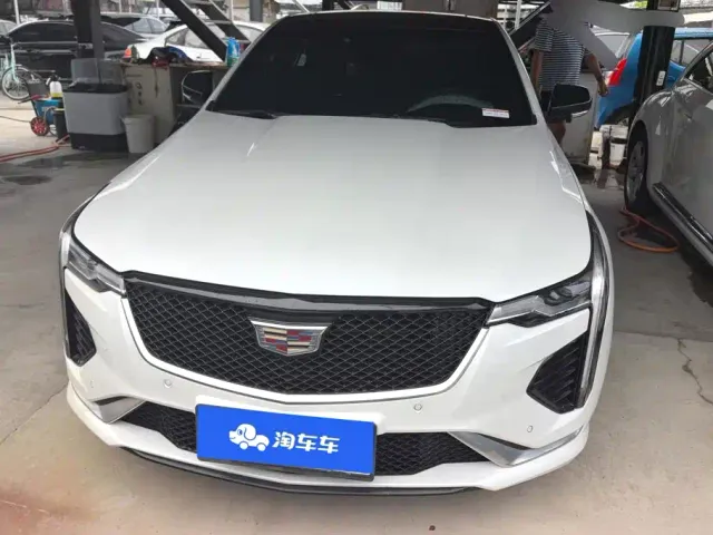Cadillac CT4 — Фото автомобиля 2