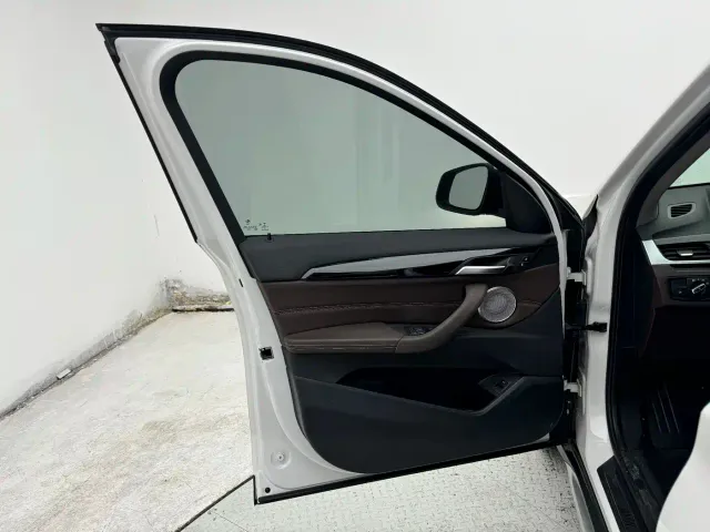 BMW X1 — Фото автомобиля 11