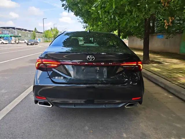 Toyota Avalon — Фото автомобиля 5