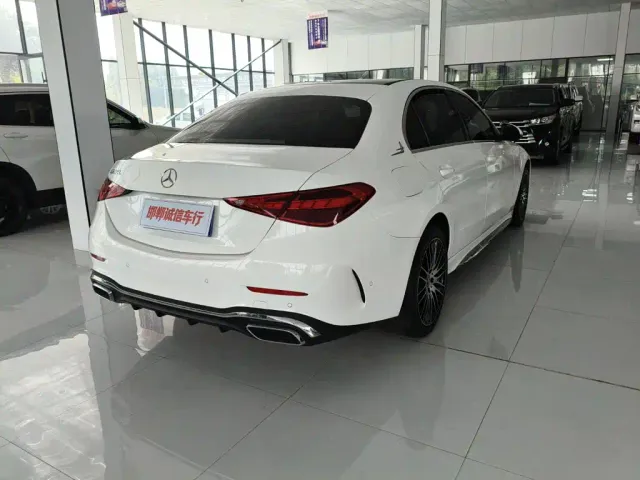 Mercedes-Benz C-Class — Фото автомобиля 4
