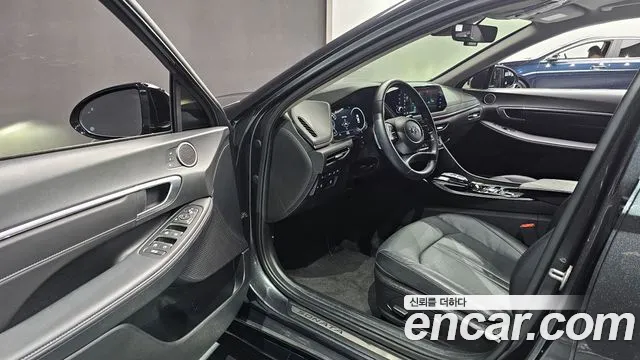 Hyundai Sonata — Фото автомобиля 10