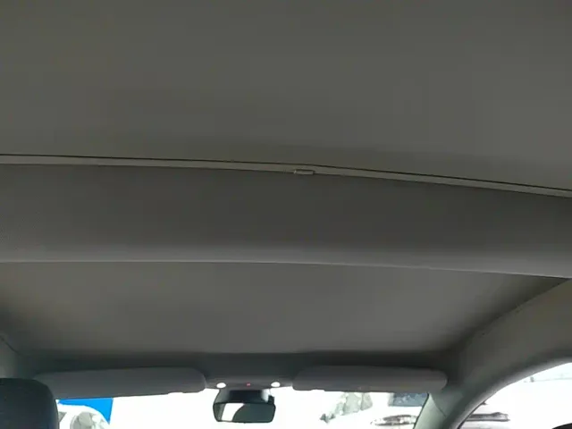 Tesla Model 3 — Фото автомобиля 17