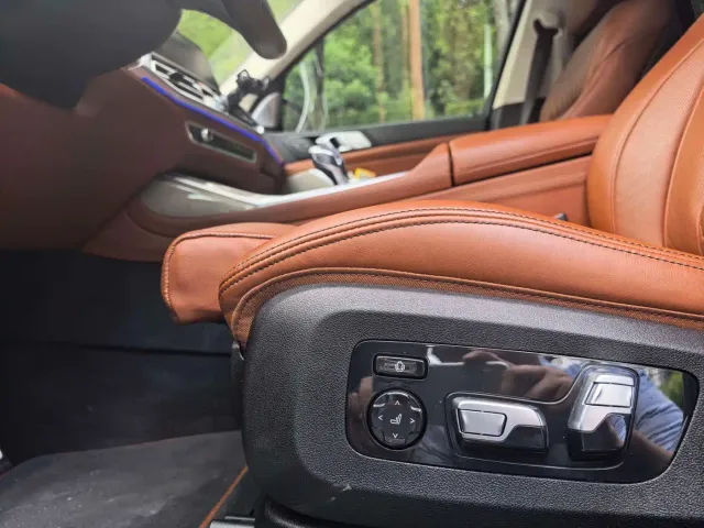BMW X7 — Фото автомобиля 13
